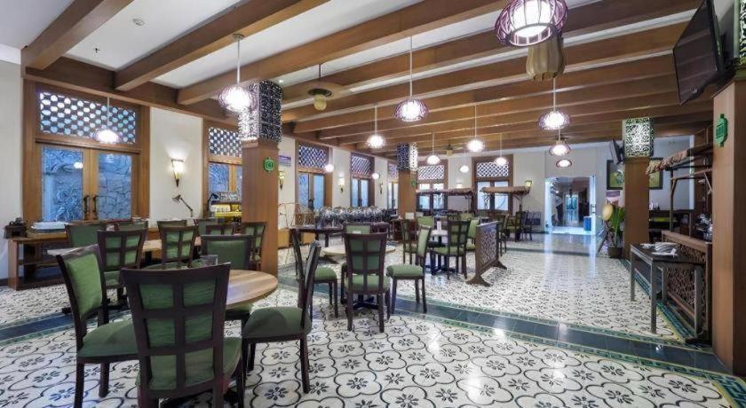 Aziza Syariah Hotel Solo By Horison Екстериор снимка