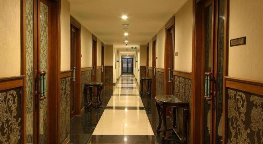 Aziza Syariah Hotel Solo By Horison Екстериор снимка