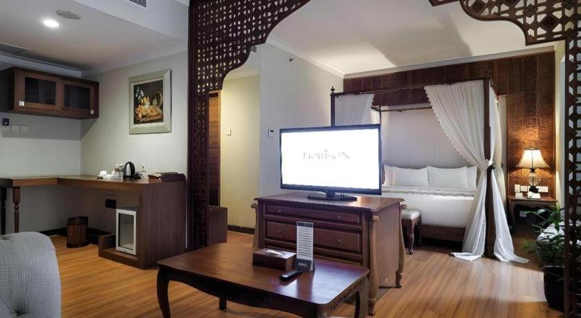 Aziza Syariah Hotel Solo By Horison Екстериор снимка